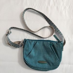 Keen Montclair Travel Hybrid Mini Crossbody Bag Purse Spruce Green